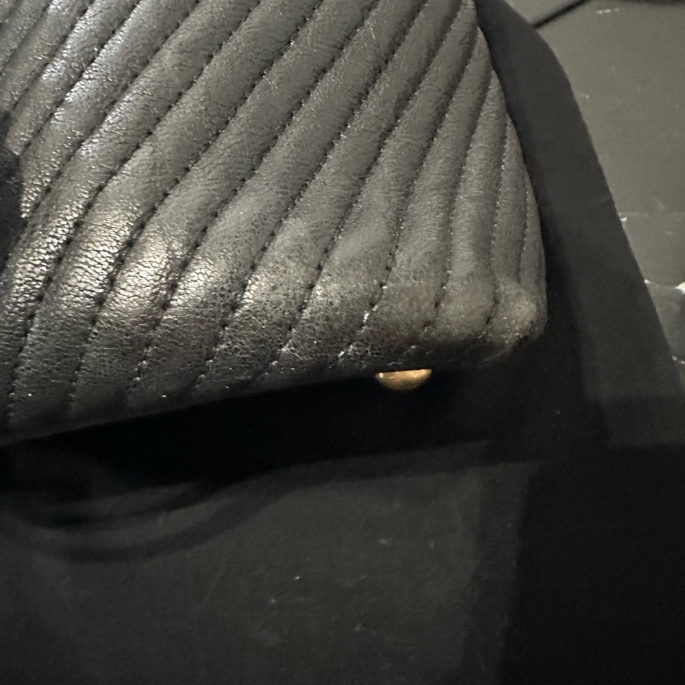 SOLD! CHANEL Wrinkled Lambskin Chevron Quilted Large  Tote Black Gold Hardware - Picture 15 of 16